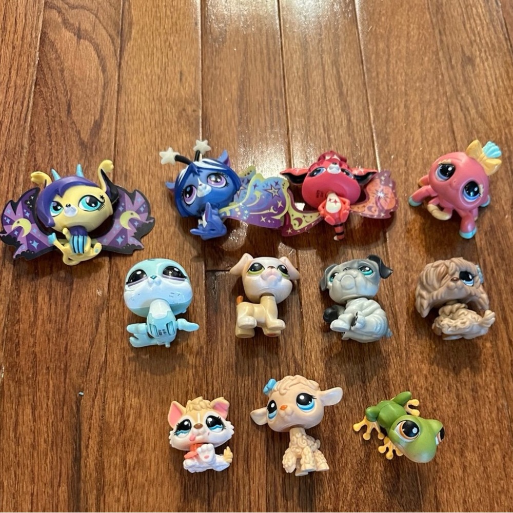 Lot of Littlest Pet Shop Figures